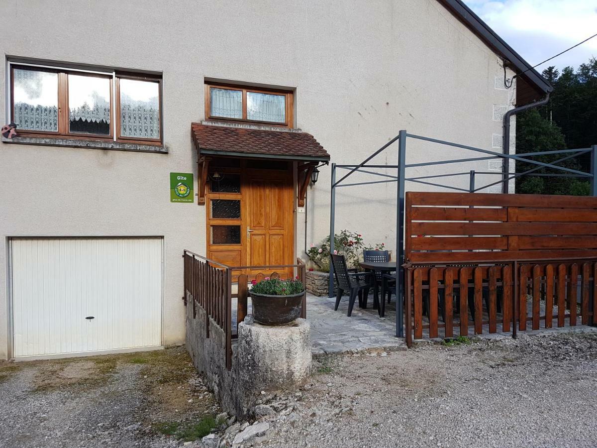 Gite La Censiere Chatel-de-Joux Екстериор снимка